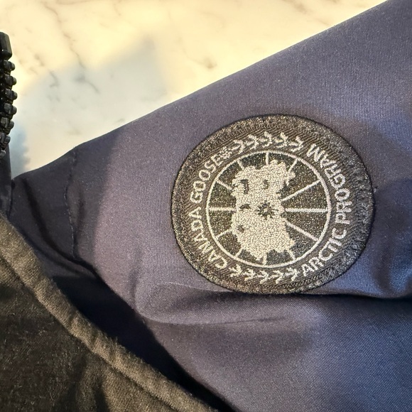 Canada Goose Women's Dark Blue Puffer Coat - Picture 4 of 12